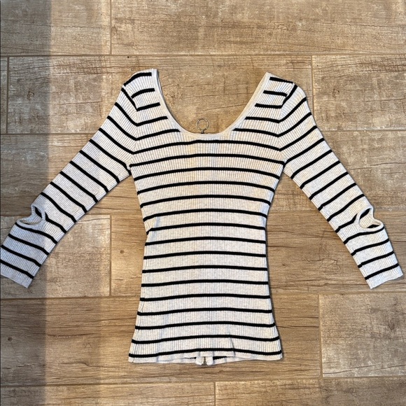 Guess Striped Ribbed Zip-Up Sweater Top - Picture 3 of 3